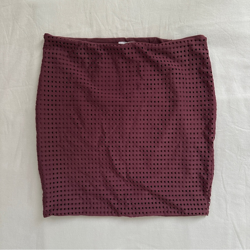 Acacia mini skirt. Mesh. Maroon. Small